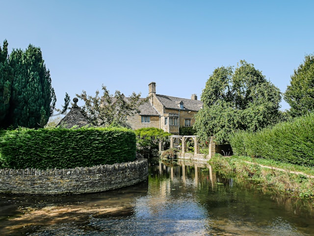 Sightseeing & Excursions contractors near Bicester