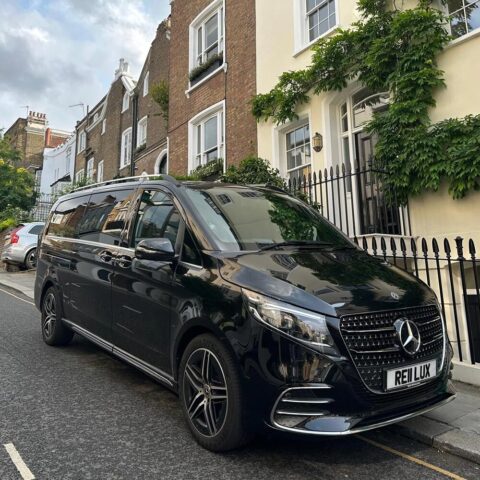 Luxury tailored excursions sightseeing Bicester